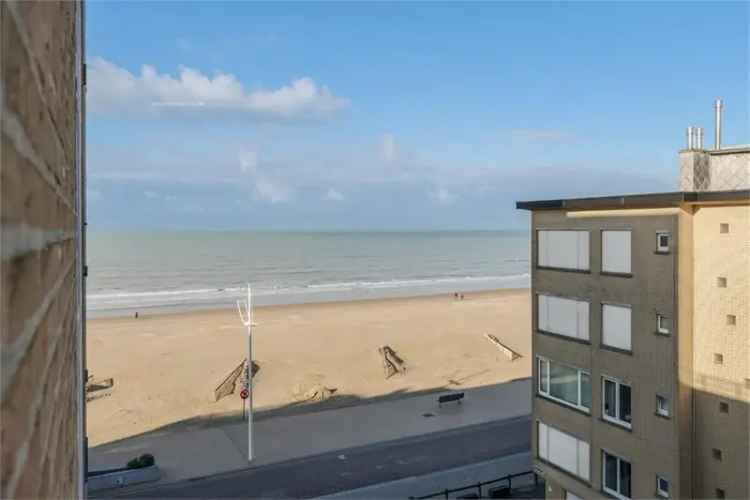 Appartement te koop Sint-Idesbald: 1 slaapkamer, zeezicht