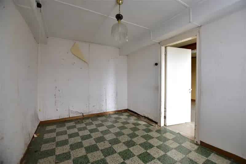 Te renoveren woning Moerzeke