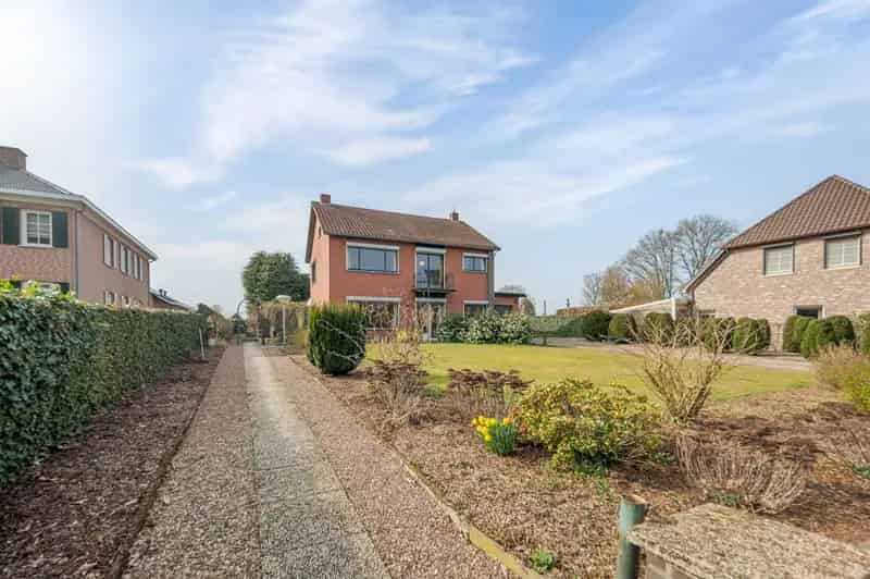 Huis te renoveren Achel 18 are grote tuin