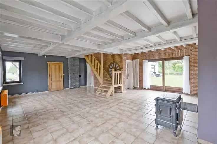 Huis Te Koop: Gezellige Familiewoning met Potentieel