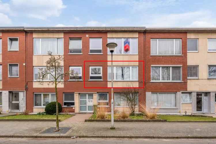 Te huur appartement met garage in rustige locatie