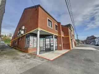 Kantoor te Koop Bassenge 175m²