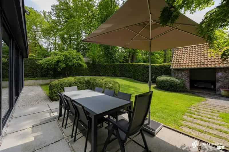 Villa te koop Sint-Martens-Latem: Blote eigendom luxe villa