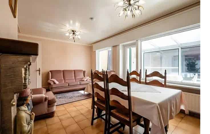 Ruime Rijwoning te Koop in Zomergem
