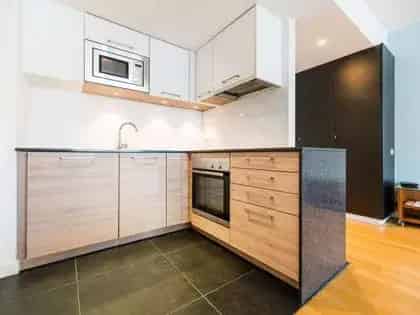 Gemeubileerd Studio Terdelt Brussel Modern Airco Vaatwasser
