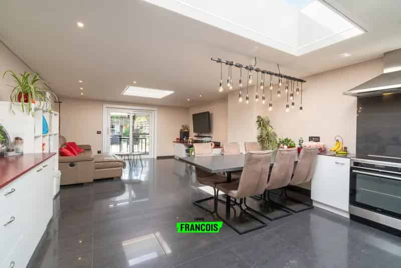 Huis te huur Roeselare: Instapklare woning EPC A, garage en tuin