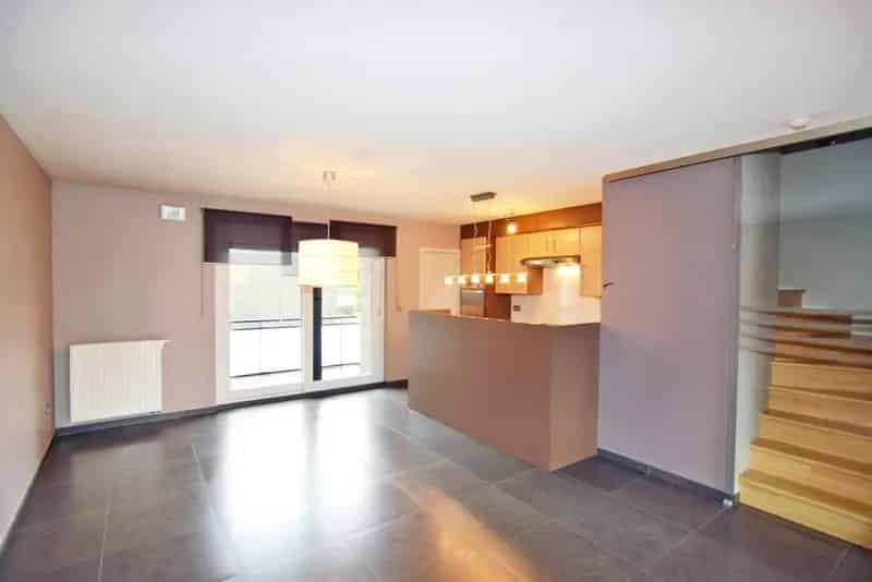 Triplex Appartement 3 slaapkamers te koop Neeroeteren
