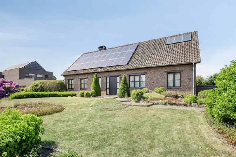 Woning met prachtige tuin te koop Laakdal