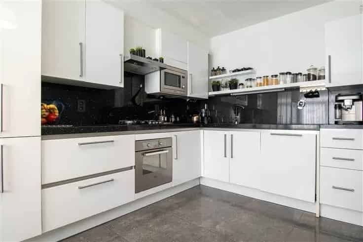Huis Te Koop Antwerpen 4-5 Slaapkamers 222m²