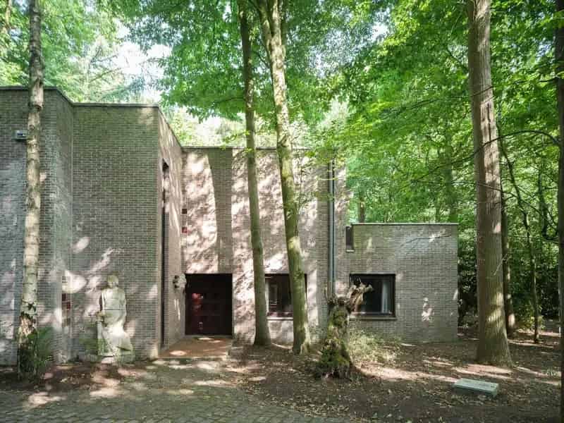 Architecturale Villa Deurle 2008m2