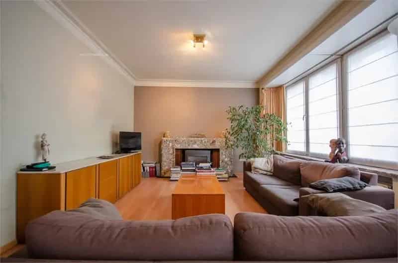 Handelspand te Koop Geraardsbergen Appartement Polyvalente Ruimtes