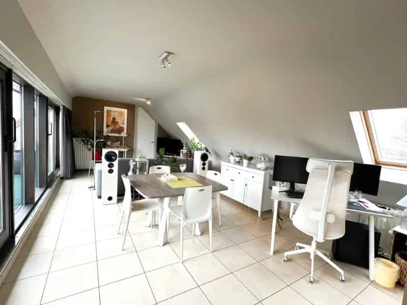 Dakappartement te koop Roeselare 2 slaapkamers ruim terras