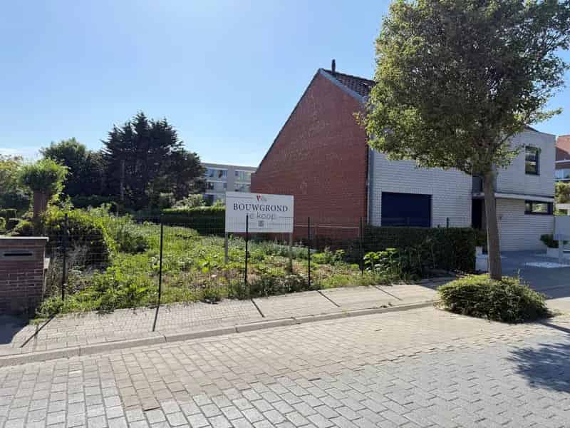 Bouwgrond Mariakerke: 365m², Halfopen Bebouwing