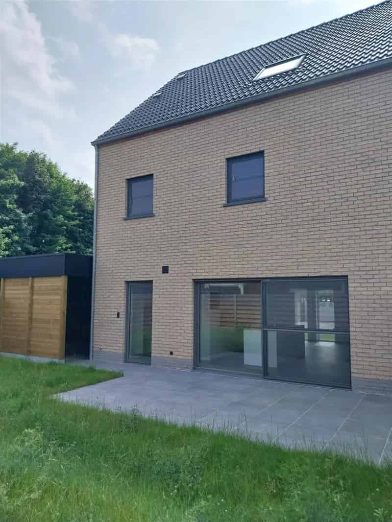 Ruime Nieuwbouwwoning te Ezaart met 3 slaapkamers