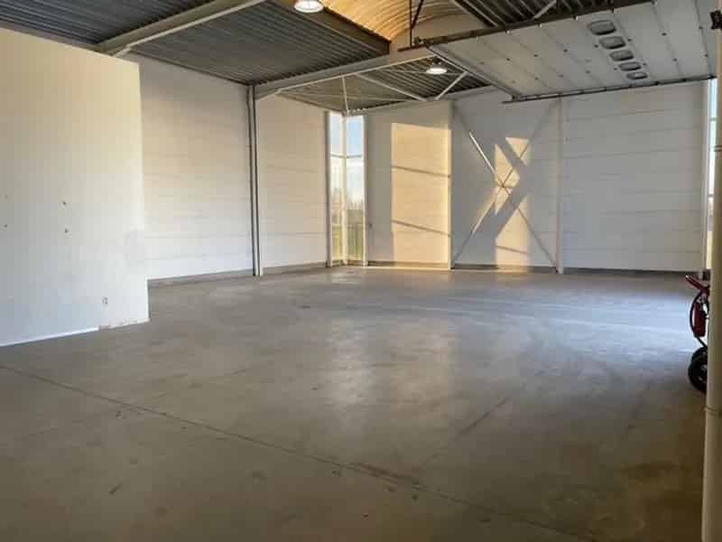 Multifunctioneel Bedrijfsgebouw te Huur