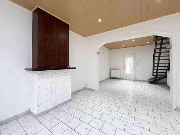 Huis te Koop Haren: 2 Slaapkamers, Charmante Binnenplaats