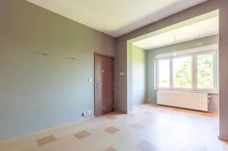 Huis te huur Sint-Pieters-Leeuw: 2 appartementen, garage en tuin