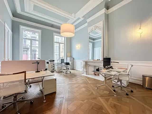 Kantoor te Koop Ixelles - Place Stephanie Châtelain