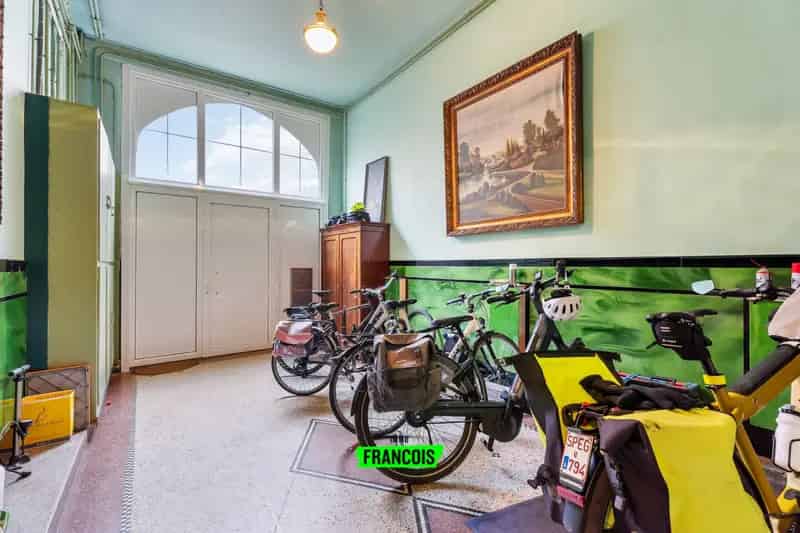 Herenhuis Ieper 3 appartementen Investering Gezin