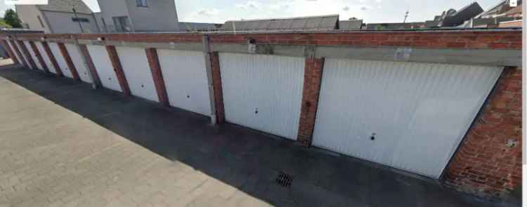 Gesloten Garagebox Goed Bereikbaar