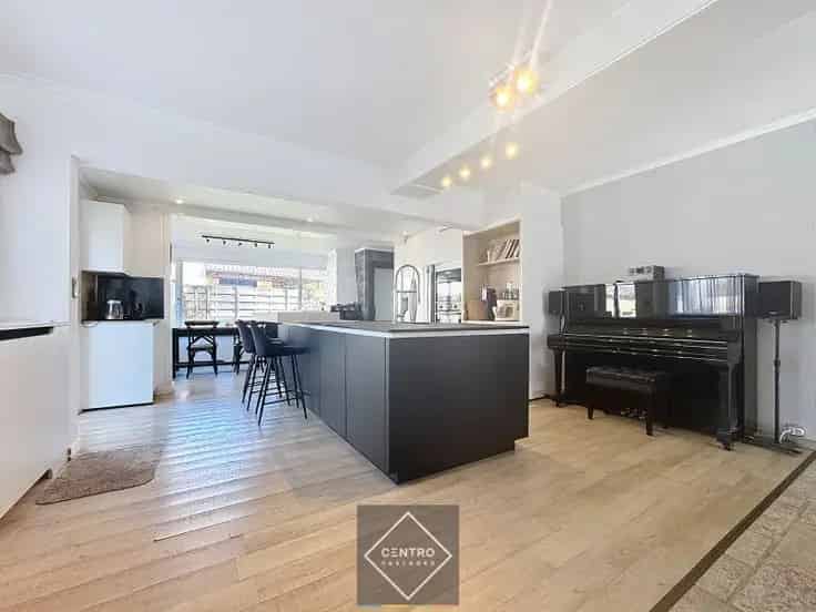 Ruime Villa Te Koop 5 6 slaapkamers 240m2