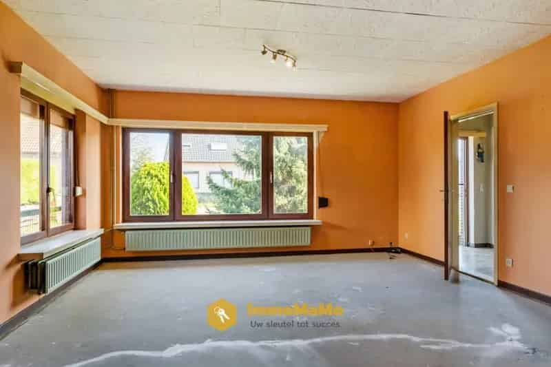 Huis te koop Stekene 3 slaapkamers garage grote tuin