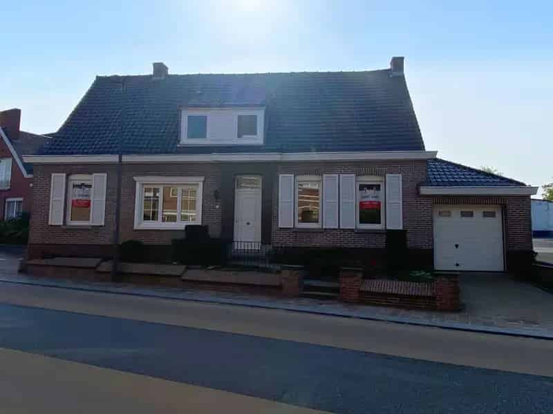 Gerenoveerde woning te Aalbeke