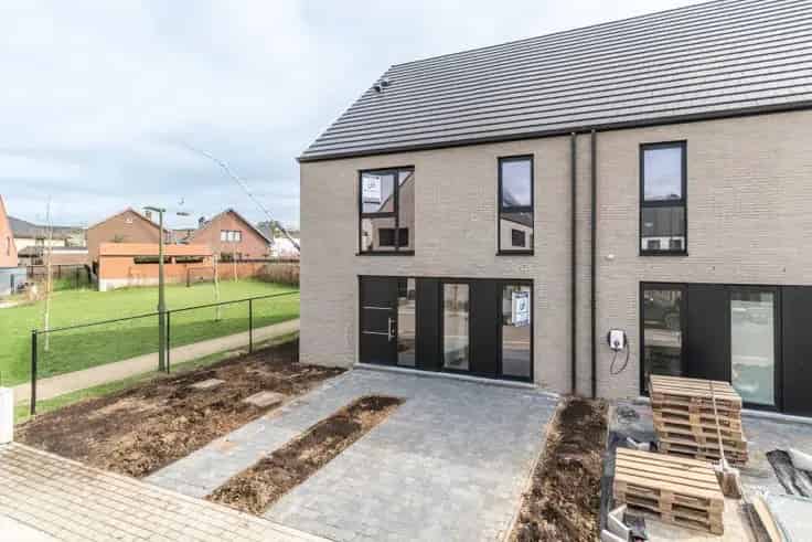 Huis Te Koop Sint-Joris-Weert: Ruime gezinswoning met 3 slaapkamers
