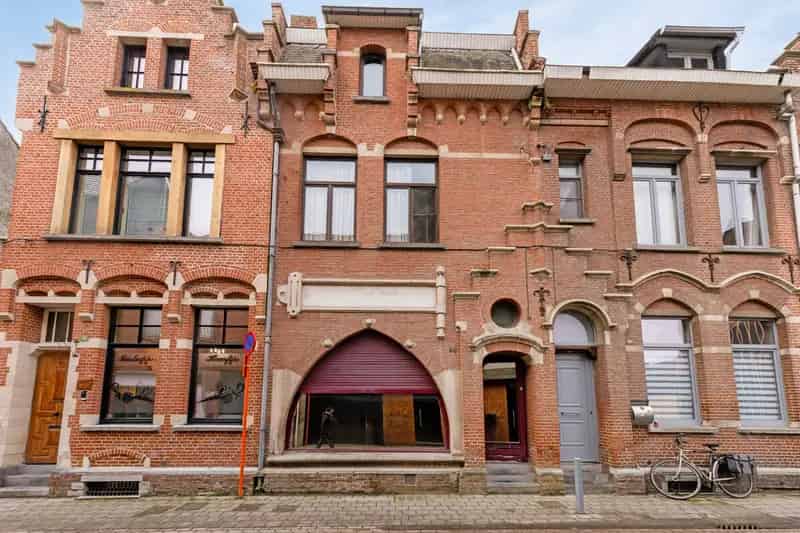 Huis te koop Hamme: Ruime gezinswoning met praktijkruimte