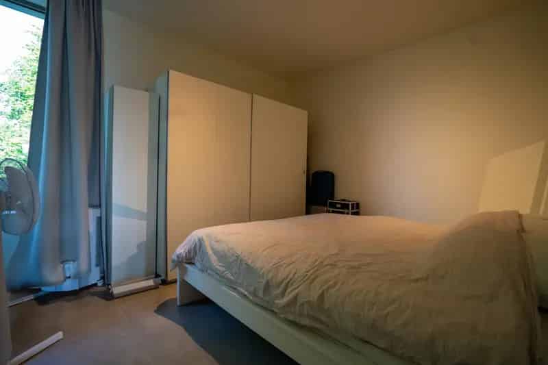 Appartement te huur - Modern 2 slaapkamers, terras, autostaanplaats