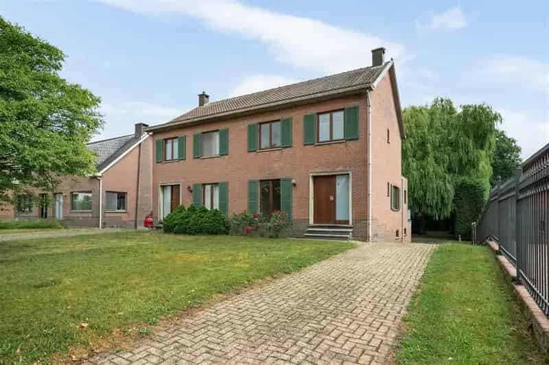 Huis te koop in Walem 813m² 164m²