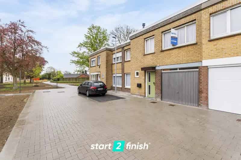 Huis te huur Rustig gelegen woning met garage