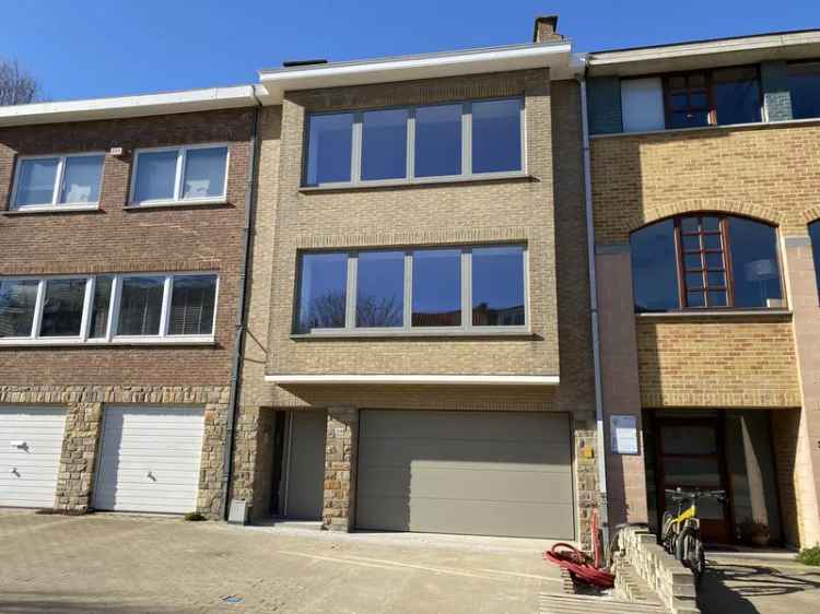 Duplex Appartement te Koop Nabij Duitse School