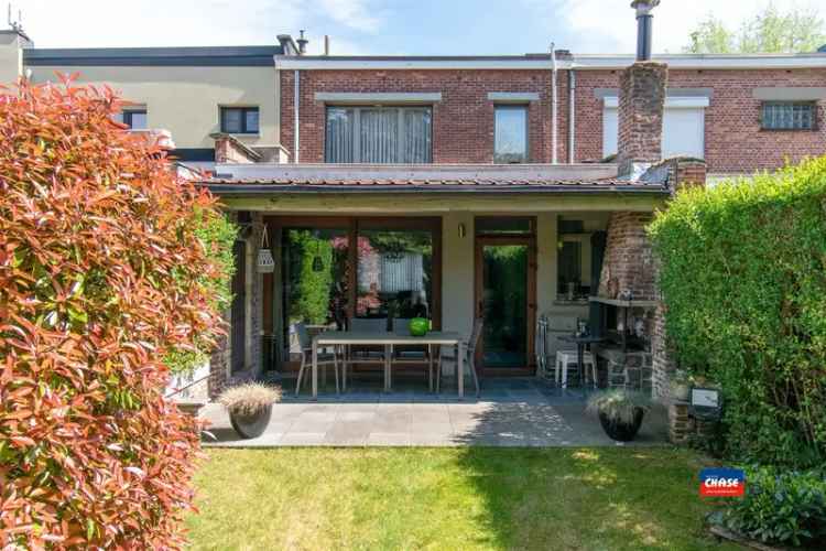 Rijwoning 2 slaapkamers bureau tuin