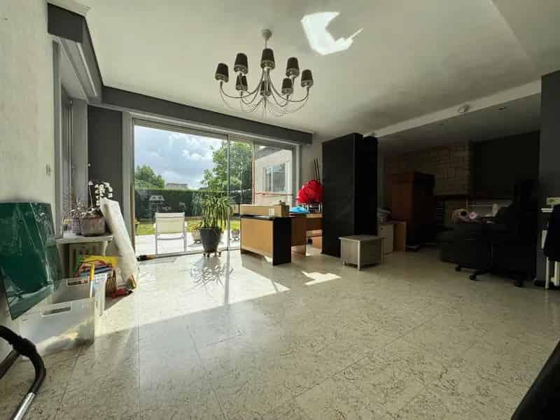 Woning met 4 slaapkamers en garage
