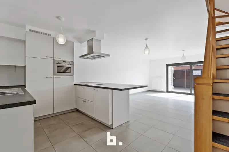 Huis te huur Roeselare: Instapklare woning 3 slaapkamers