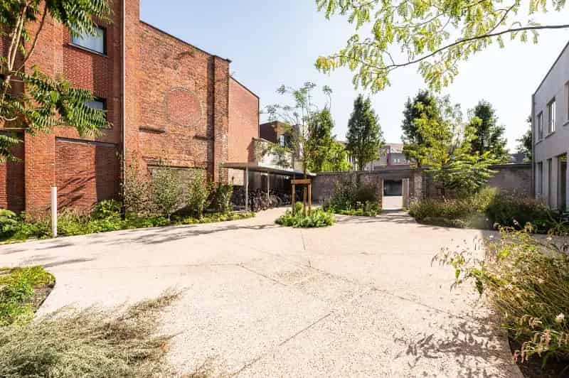 Kantoor te koop Gent: 266m², gerenoveerd, lichtrijk