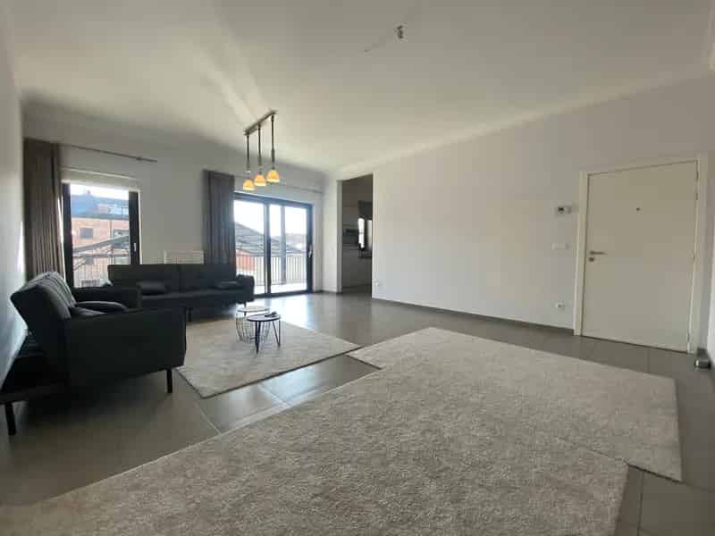 Appartement te koop 2 slaapkamers ruim terras