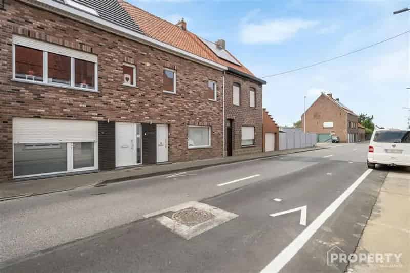 Gerenoveerde Rijwoning 3 Slaapkamers Garage Terras Hulste