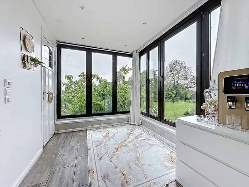Huis te koop Tienen: Instapklare woning met tuin en garage