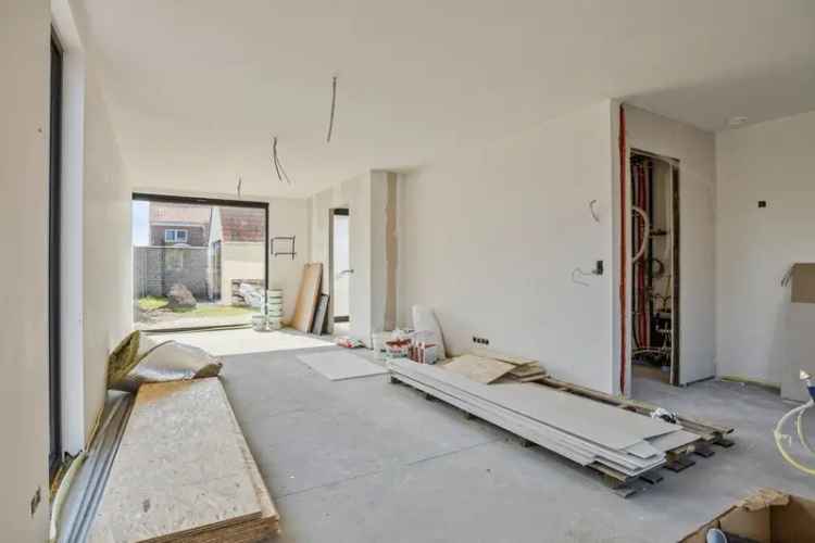 Halfopen nieuwbouwwoning - BEN-woning met 3 slaapkamer op 378 m²