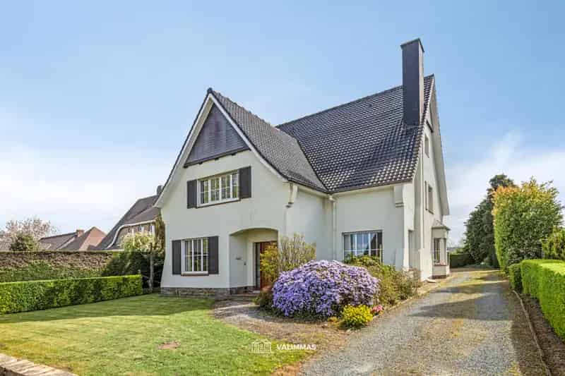 Ruime Klassieke Villa te Koop Asse Kobbegem Garage Tuin