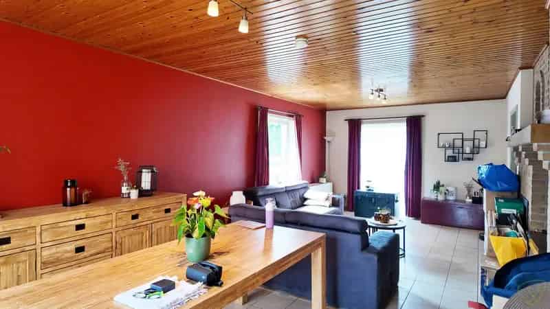 Gezellige gezinswoning met tuin en garage in Oosteeklo-Dorp!