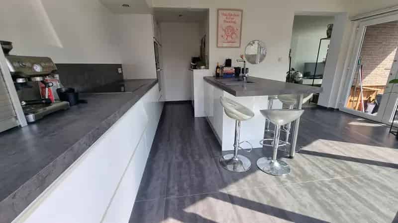 Gerenoveerd Appartement te Koop Wijnegem