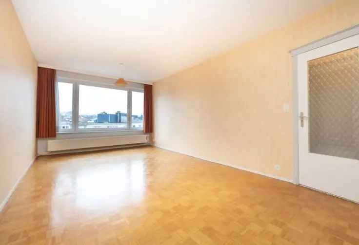 Te koop appartement in Jette met 1 slaapkamer en kelder