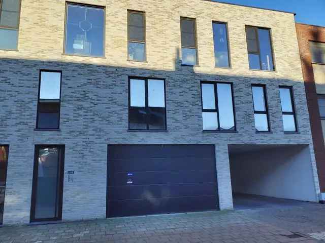 Te koop appartement met 3 slaapkamers op Van Praetlei 108