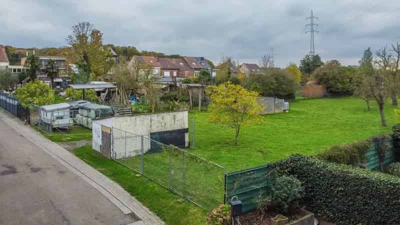 Zuidgerichte Bouwgrond 8a80ca 3-Gevel Villa