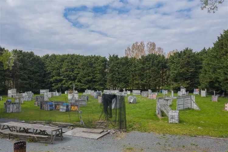 Het perceel is gelegen in de Molendreef te Geraardsbergen