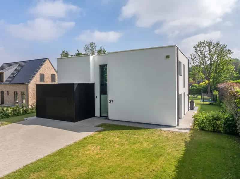 Licht en ruimte in strakke designwoning
