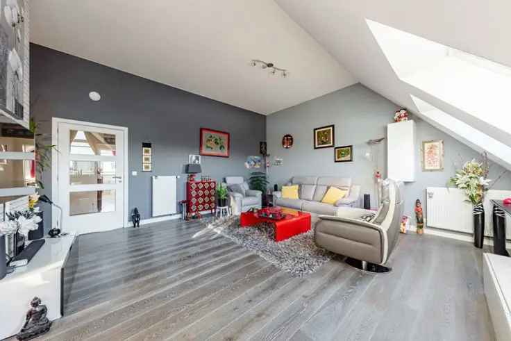 Penthouse Te Koop Stockel 2 Slaapkamers Terras Parkeerplaats